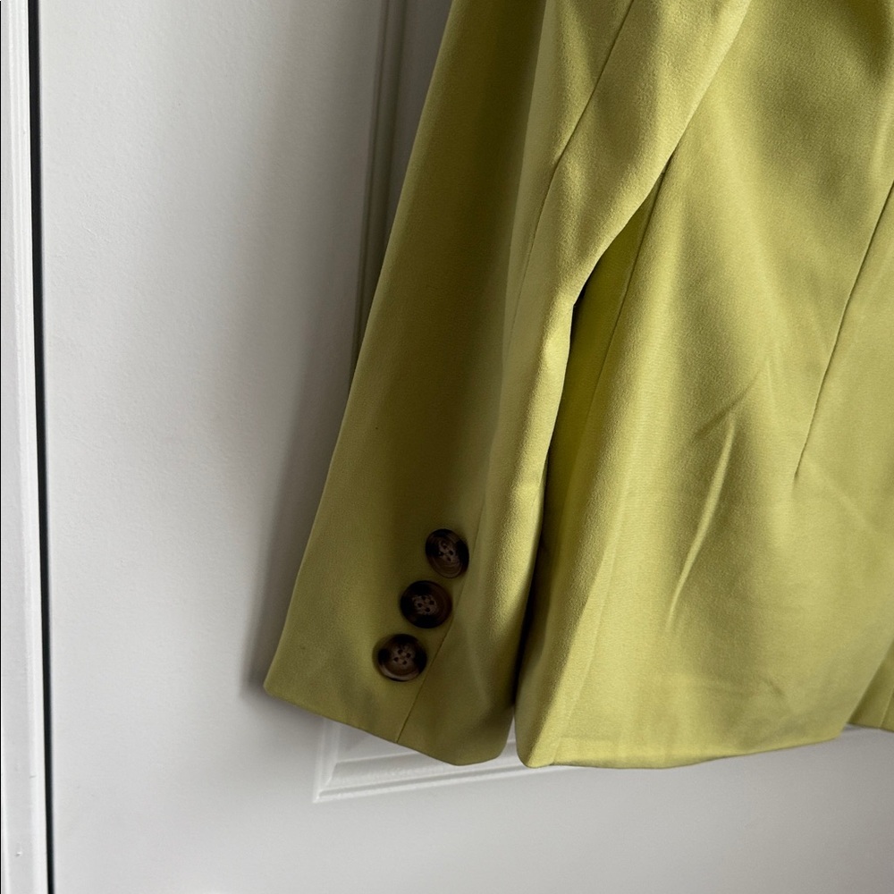Forever 21 Lime Blazer - Picture 4 of 5